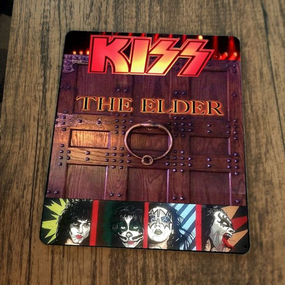 The Elder Mouse‎ Pad Kiss
